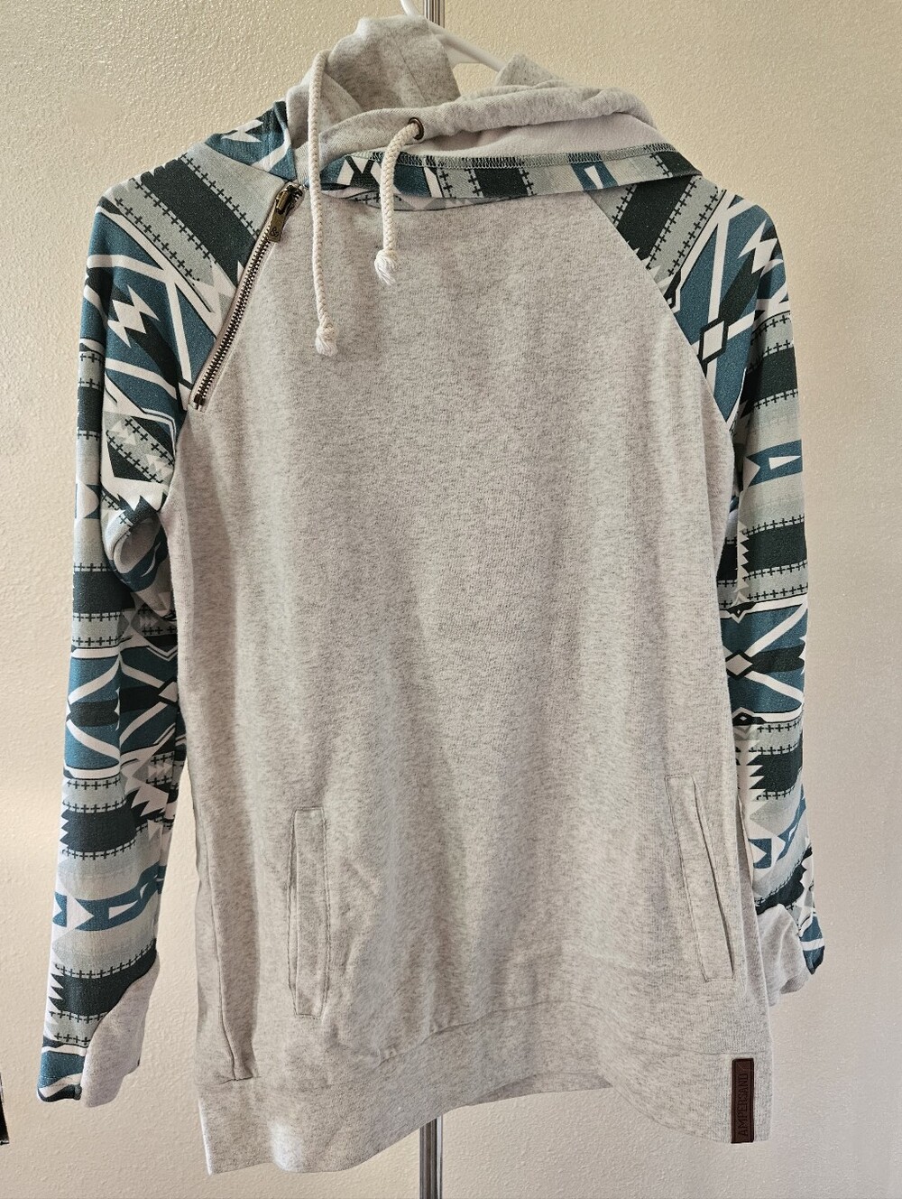 Ampersand Avenue Cowl Neck Pullover Geometric Aztec Hoodie Thumbholes Size Small